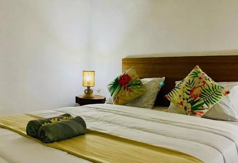 Retkeilymaja Sentigi Homestay Gili Gede