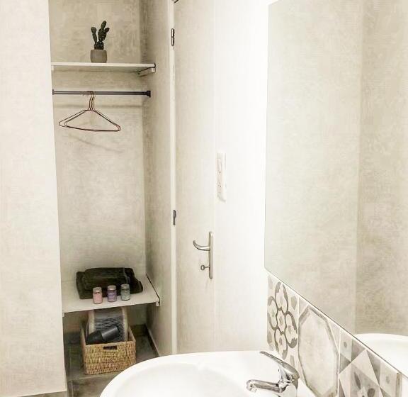 住宿加早餐  Chambre Avec Entrée Indépendante à La Canourgue