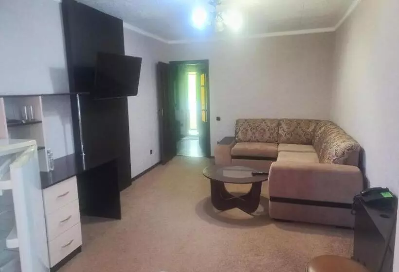 هتل гостиница зеленая