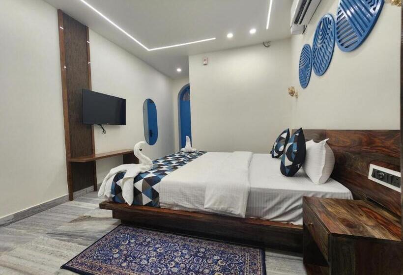 هتل Clovera Villa