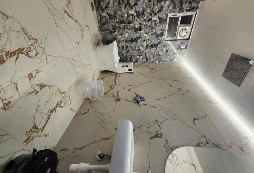 هتل Clovera Villa