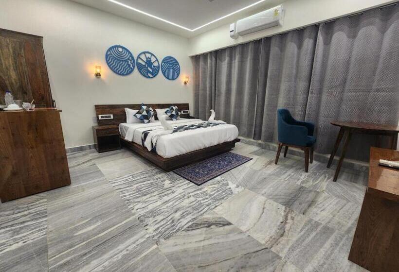 هتل Clovera Villa