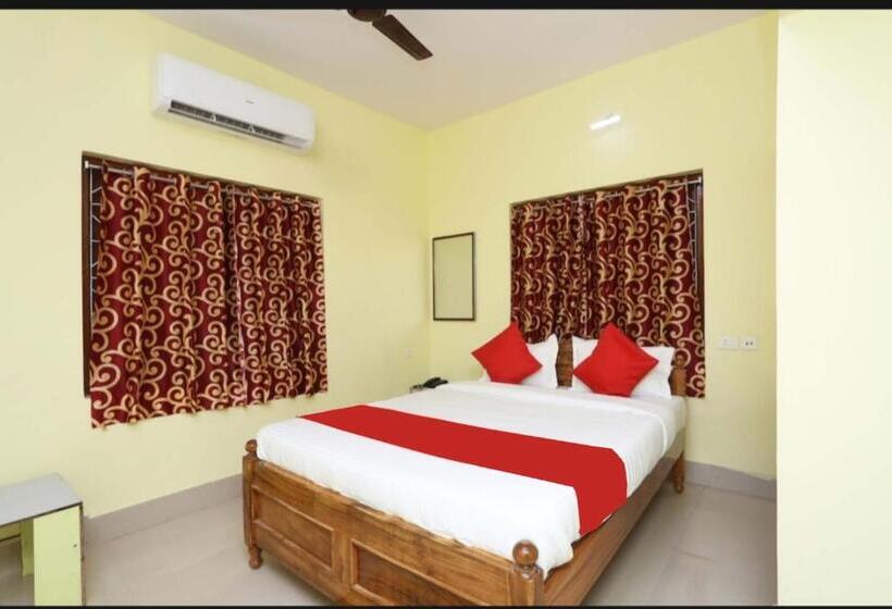 בית מלון כפרי Goroomgo Nandan Residency Bhubaneswar