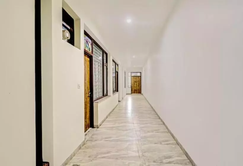 Hotelli Goroomgo Nandan Residency Bhubaneswar