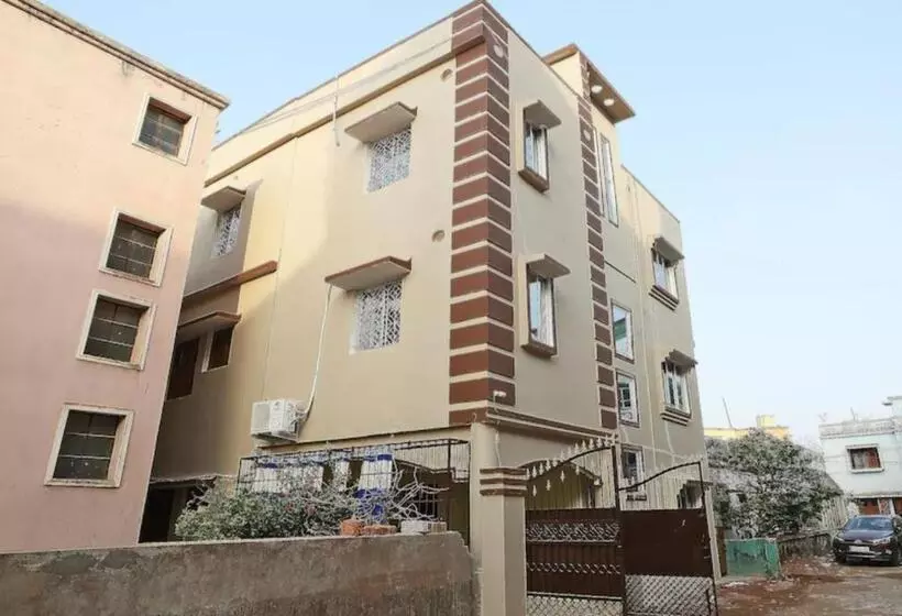 Hotelli Goroomgo Nandan Residency Bhubaneswar