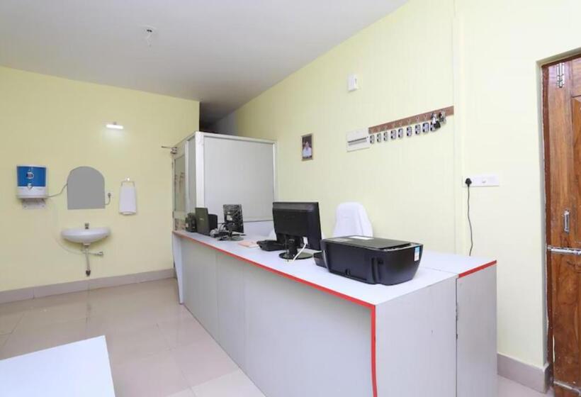 בית מלון כפרי Goroomgo Nandan Residency Bhubaneswar