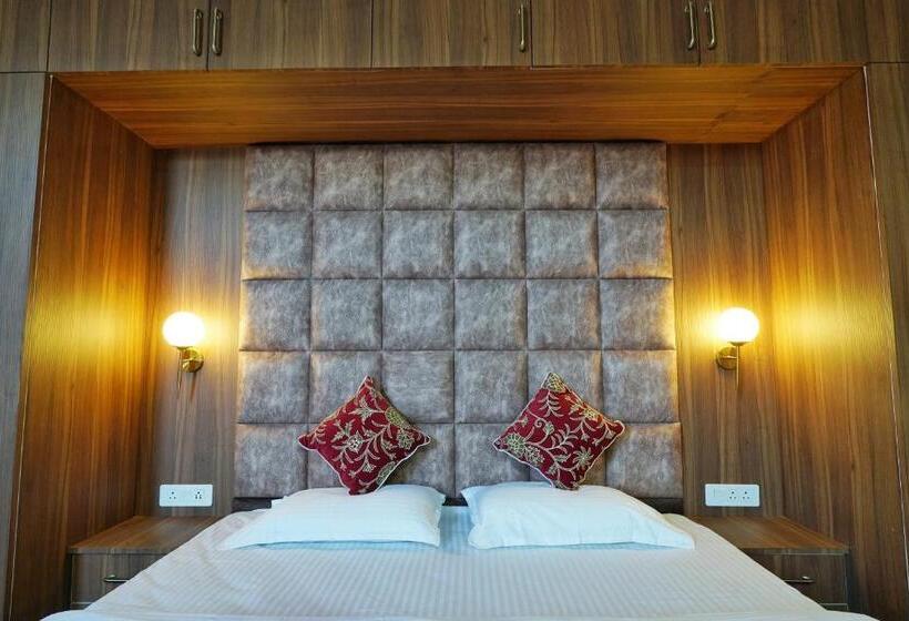 هتل Villa Homey Inn , Srinagar