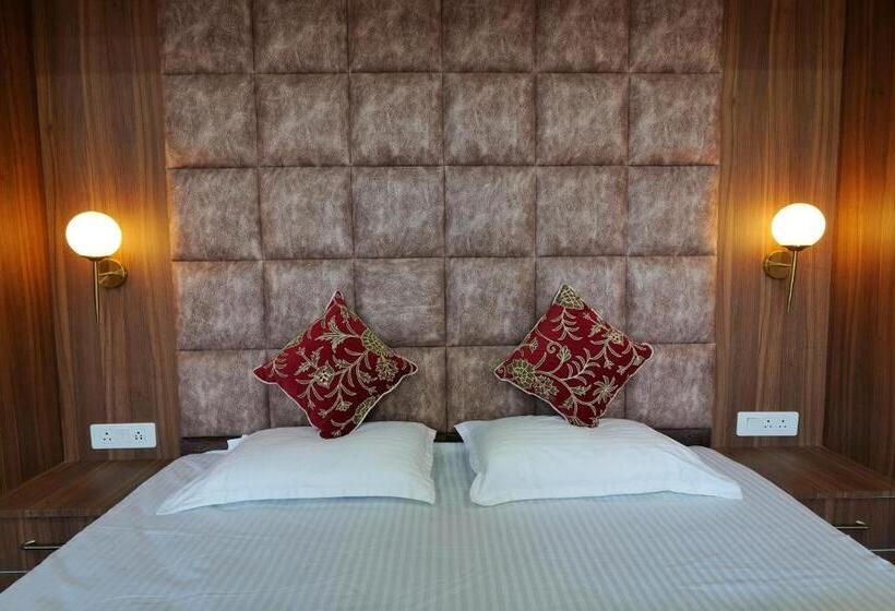 هتل Villa Homey Inn , Srinagar