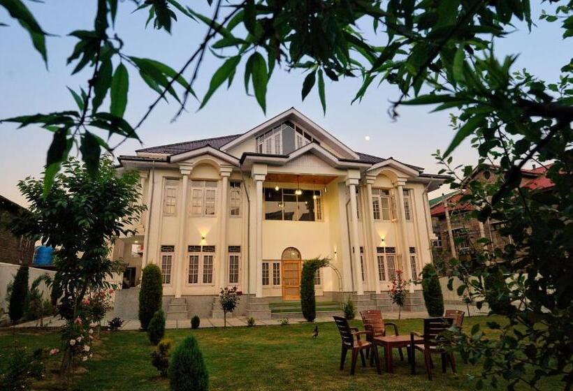 هتل Villa Homey Inn , Srinagar
