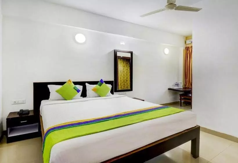 Hotelli Pra,tham Inn & Resorts