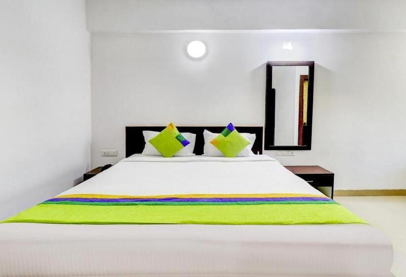 Hotel Pra,tham Inn & Resorts