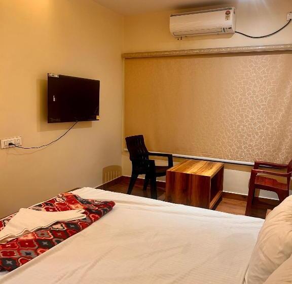 ホテル Sv Banquets And Luxury Rooms