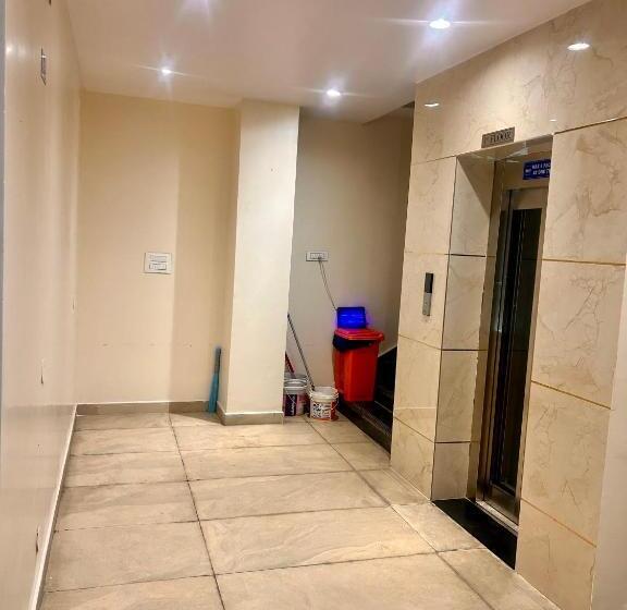 ホテル Sv Banquets And Luxury Rooms