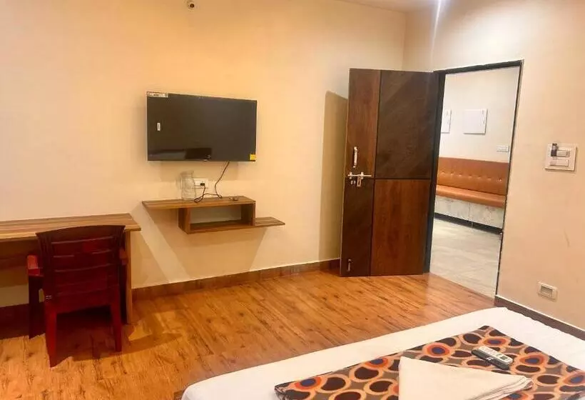 ホテル Sv Banquets And Luxury Rooms