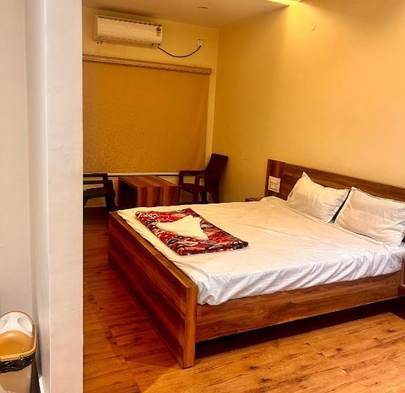 ホテル Sv Banquets And Luxury Rooms