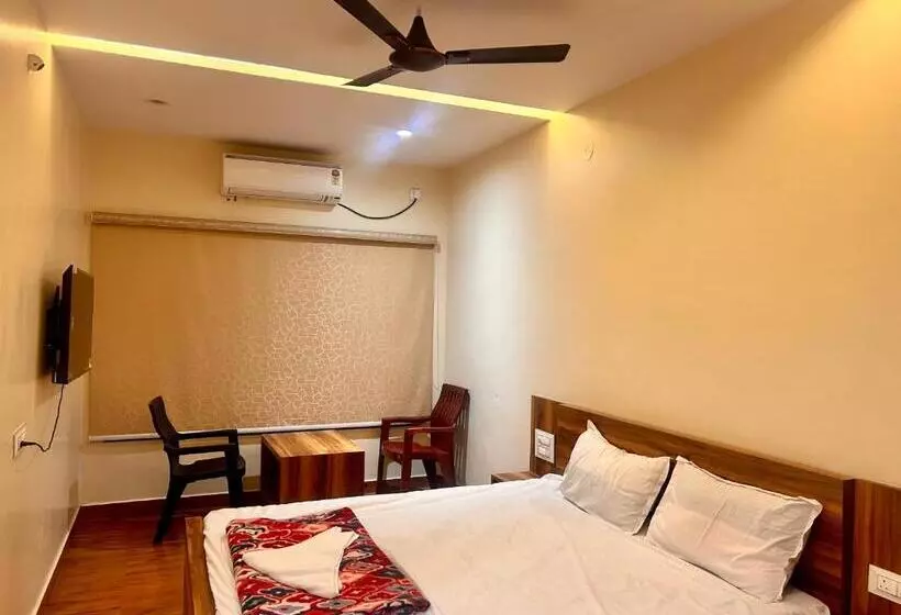 ホテル Sv Banquets And Luxury Rooms