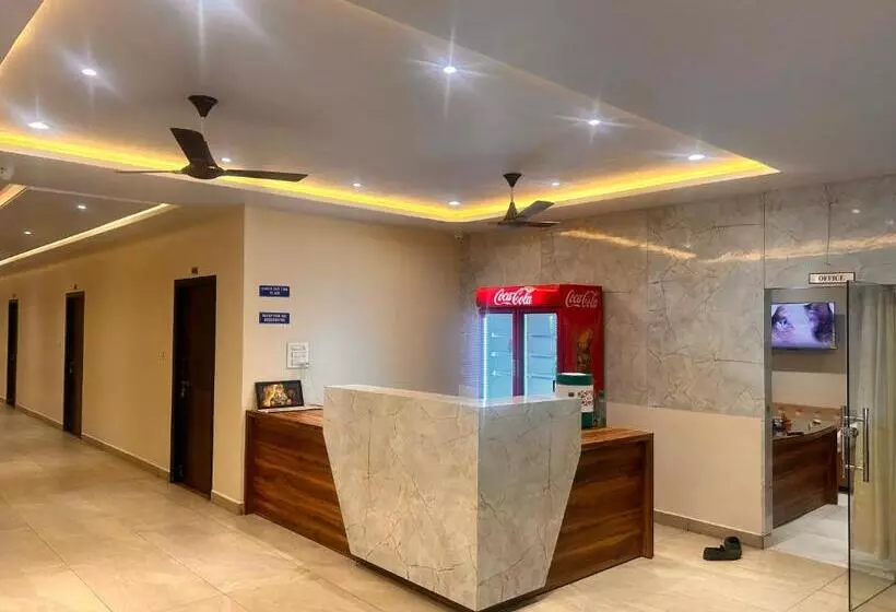 ホテル Sv Banquets And Luxury Rooms