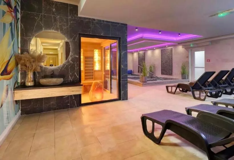 Villa Park Apartmanház