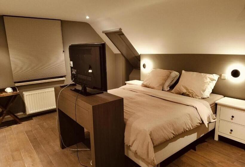 تختخواب و صبحانه Brasserie Kommilfoo