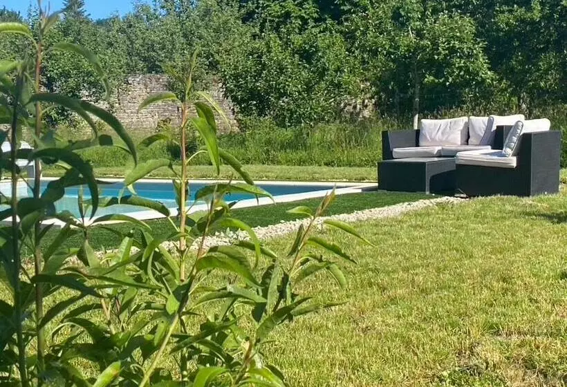 Aamiaismajoitus (B&B) Chez Odette Cypres De Provence