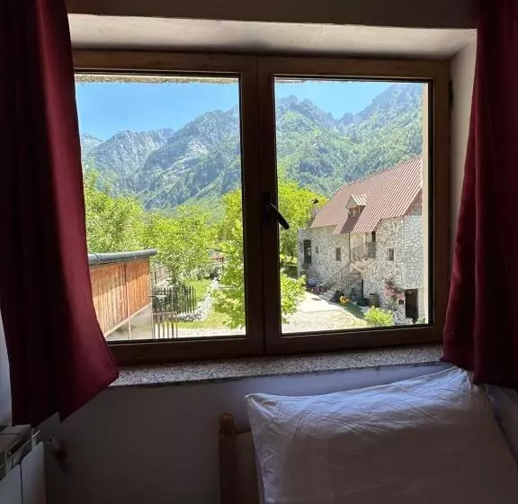 Aamiaismajoitus (B&B) Guest House Prek Bjeshka