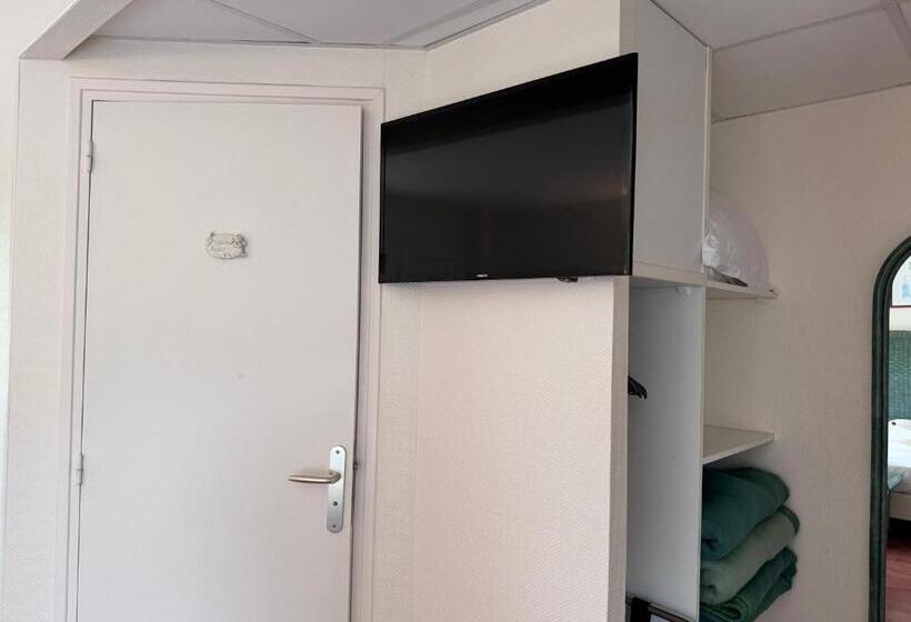 住宿加早餐  L Overlord