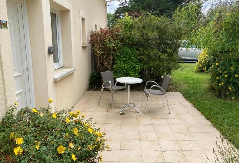 住宿加早餐  L Overlord