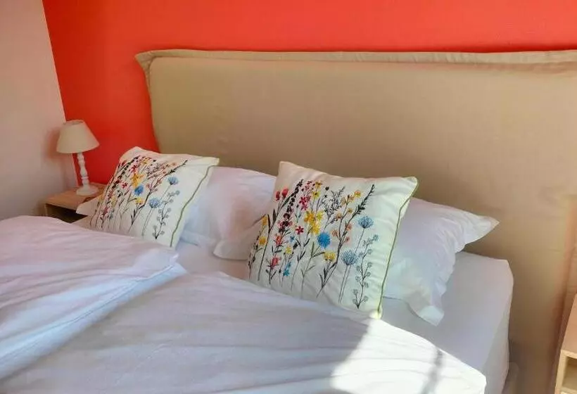 Aamiaismajoitus (B&B) Le Refuge Des Libellules