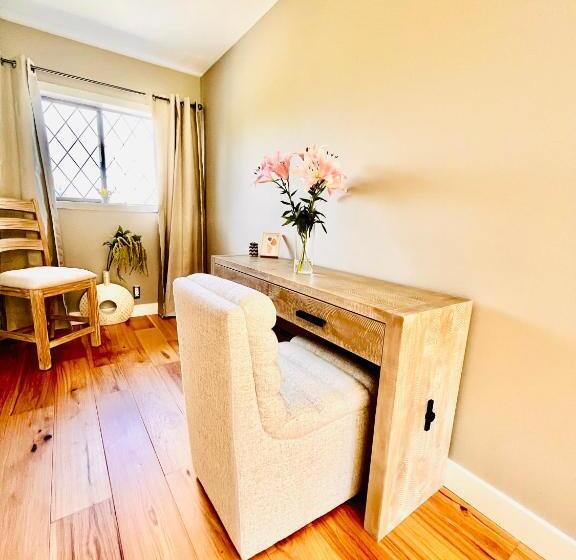 تختخواب و صبحانه Oceanside Manor Fancy Room Golf Course & Beach View