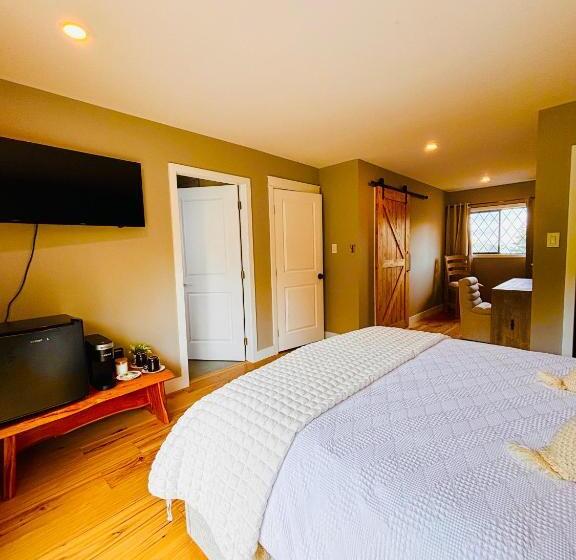 تختخواب و صبحانه Oceanside Manor Fancy Room Golf Course & Beach View