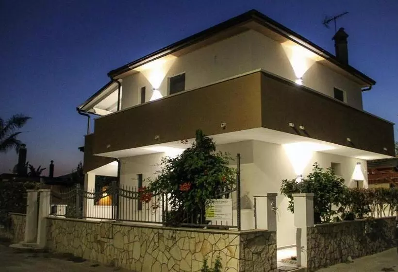 Aamiaismajoitus (B&B) Villa Rosanna