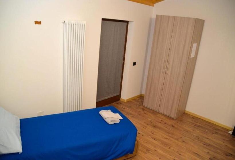 ホテル La Caigola