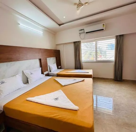 ホテル Sln Pride Boarding And Lodging