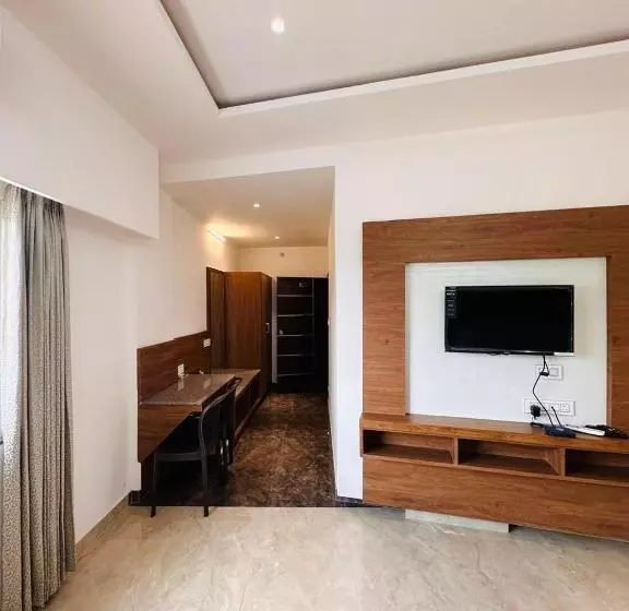 ホテル Sln Pride Boarding And Lodging