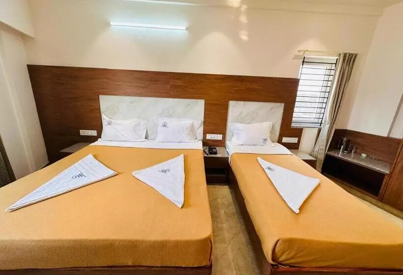 ホテル Sln Pride Boarding And Lodging