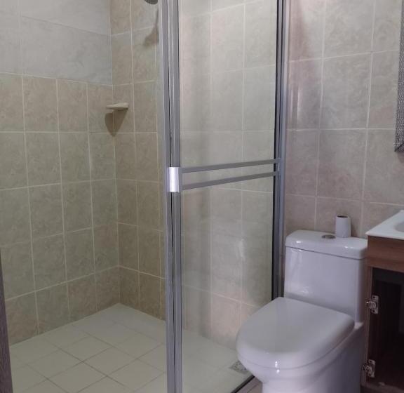 هتل Villa J Leticia