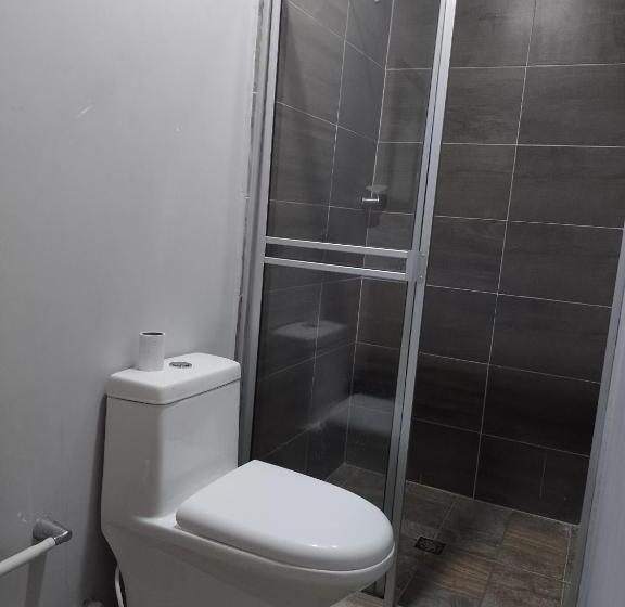 هتل Villa J Leticia