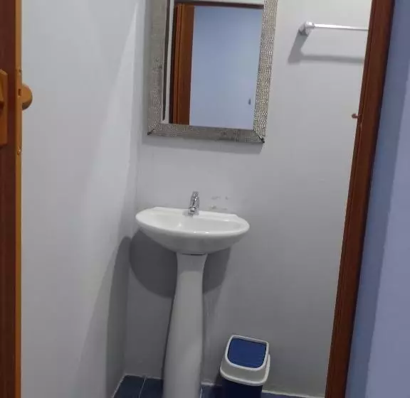 Hotelli Villa J Leticia