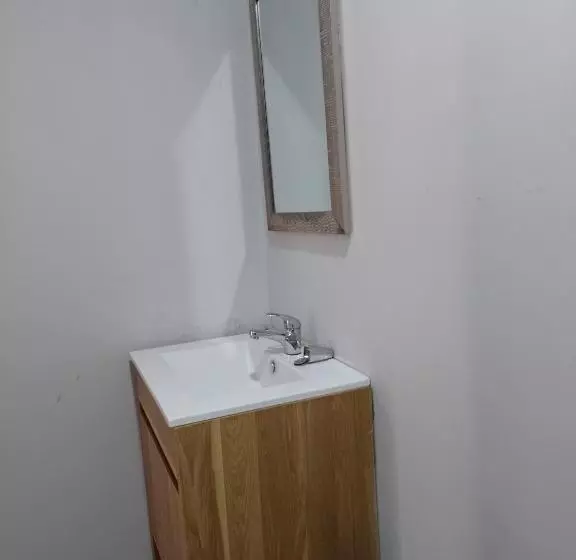 Hotelli Villa J Leticia