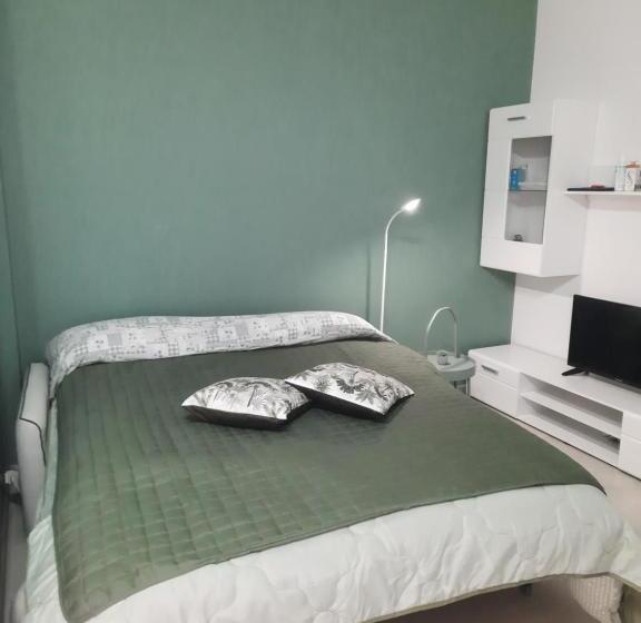 膳宿费 Elegante Suite Smeraldo