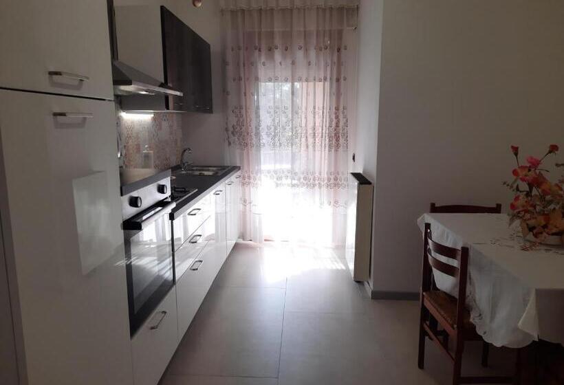 膳宿费 Elegante Suite Smeraldo