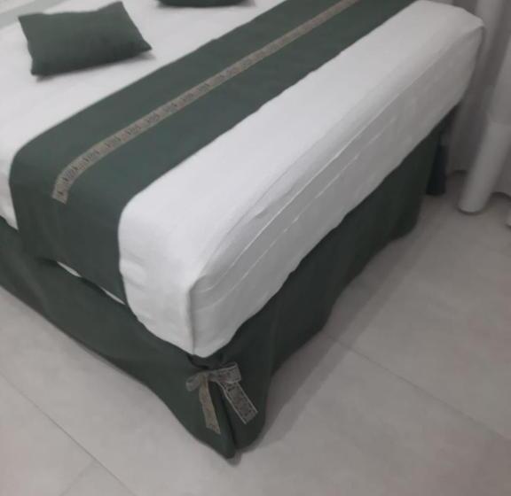 膳宿费 Elegante Suite Smeraldo