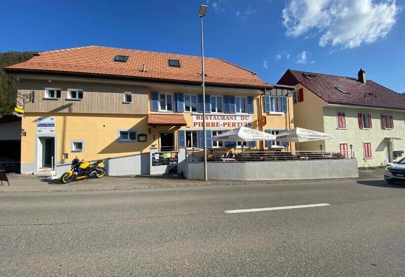ペンション Restaurant Pierre Pertuis