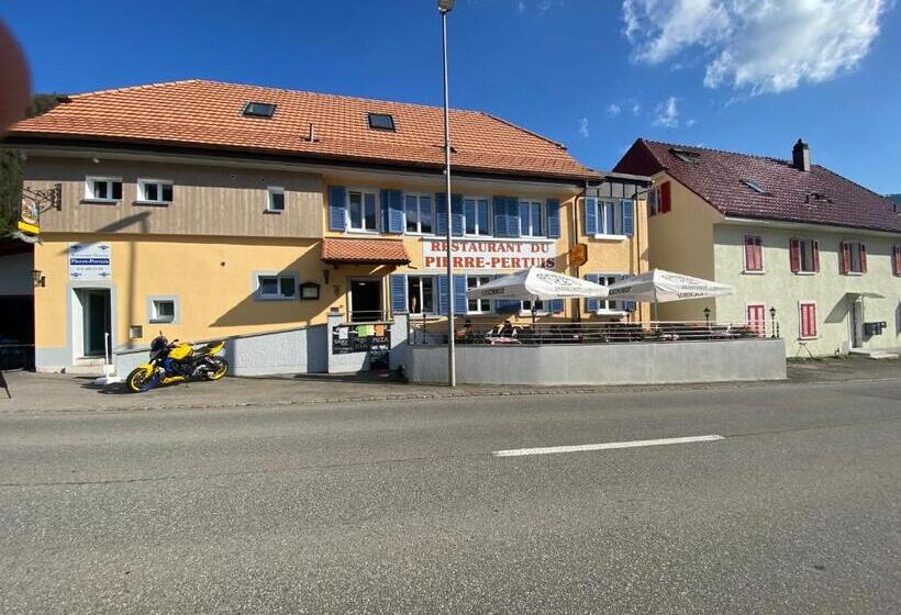 ペンション Restaurant Pierre Pertuis