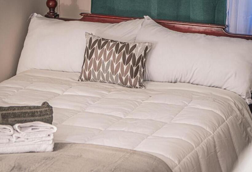 Pension Ukuku Hostel