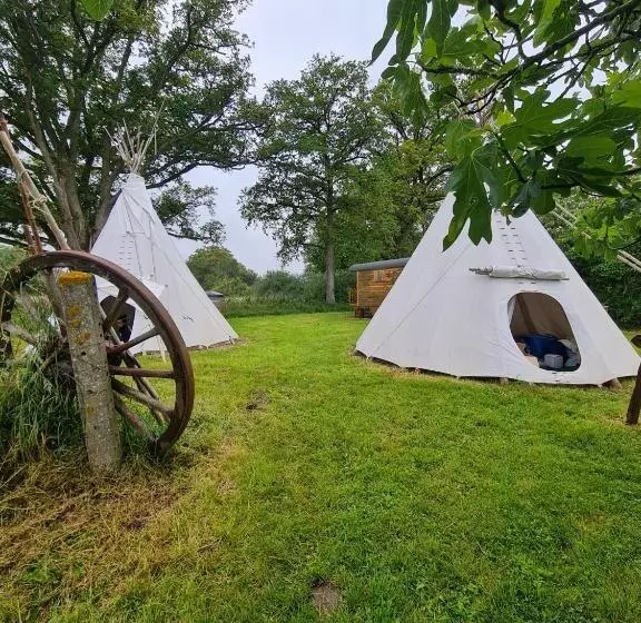 Aamiaismajoitus (B&B) La Roulotte Du Clos De L Isop