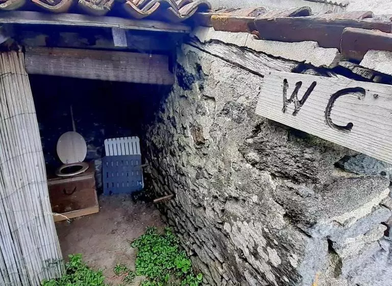 Aamiaismajoitus (B&B) La Roulotte Du Clos De L Isop