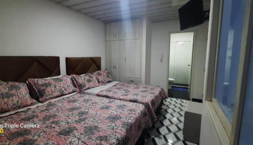 Szálloda Hospedaje Guavata Ofir