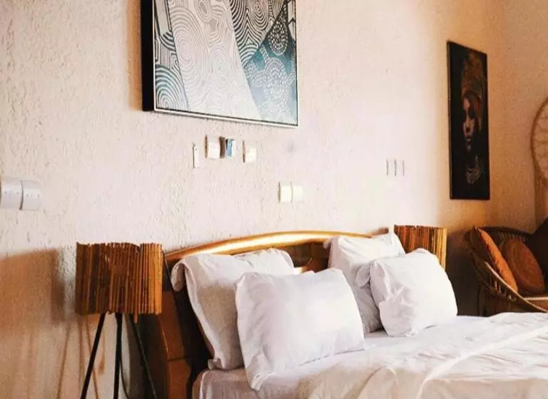هتل Hôtel Résidence Chemoa