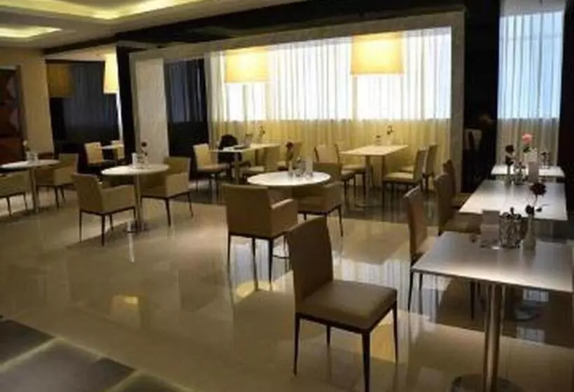 Hotelli Jinjiang Inn Qianan Middle Yanshan Road Branch